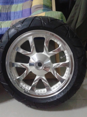 ขายล้อแม็ก+ยางใส่ PCX