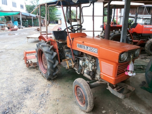 ปัญญาแทรคเตอร์มาแล้ว...จัดมาให้ครับ ขายถูกๆ ตามสภาพครับ  คูโบต้า L2000พร้อม โรตาลี่ (เหมาะกับงานเข้าร่องอ้อยคับ)