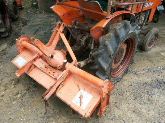 ปัญญาแทรคเตอร์มาแล้ว...จัดมาให้ครับ ขายถูกๆ ตามสภาพครับ  คูโบต้า L2000พร้อม โรตาลี่ (เหมาะกับงานเข้าร่องอ้อยคับ)