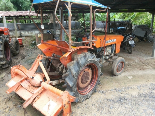 ปัญญาแทรคเตอร์มาแล้ว...จัดมาให้ครับ ขายถูกๆ ตามสภาพครับ  คูโบต้า L2000พร้อม โรตาลี่ (เหมาะกับงานเข้าร่องอ้อยคับ)