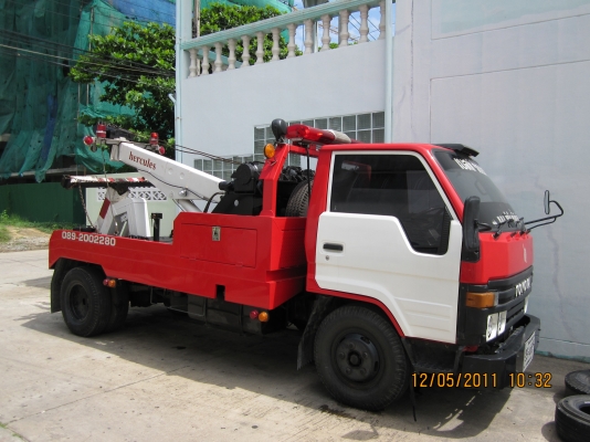 ขายรถยก 6 ล้อ พร้อมอุปกรณ์ครบถ้วน