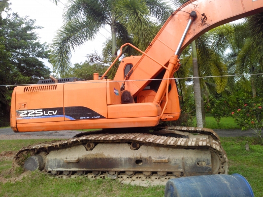 ขายรถแบ็กโฮ DOOSAN SOLAR225LC-V ใช้ไป 64XX ชั่วโมง