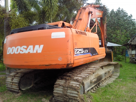 ขายรถแบ็กโฮ DOOSAN SOLAR225LC-V ใช้ไป 64XX ชั่วโมง