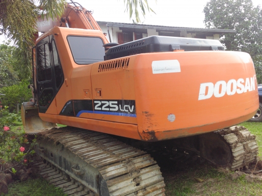 ขายรถแบ็กโฮ DOOSAN SOLAR225LC-V ใช้ไป 64XX ชั่วโมง