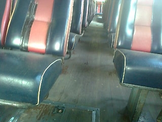 ขายรถบัสตรัง-สตูลพร้อมคิวในเส้นทาง ยี่ห้อเบนซ์ เครื่อง 6BG1-811407 175 แรงม้า เลขตัวรถ 328-053-60-023581 แบบตัวถัง XU ยาว 12 เมตร พัดลม เครื่องเสียงพร้อม 52 ที่นั่ง มีประกันชั้น 3 ขนาดยาง 1000 ราคา 560000