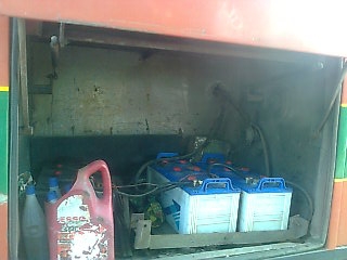 ขายรถบัสตรัง-สตูลพร้อมคิวในเส้นทาง ยี่ห้อเบนซ์ เครื่อง 6BG1-811407 175 แรงม้า เลขตัวรถ 328-053-60-023581 แบบตัวถัง XU ยาว 12 เมตร พัดลม เครื่องเสียงพร้อม 52 ที่นั่ง มีประกันชั้น 3 ขนาดยาง 1000 ราคา 560000