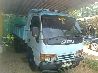 ขายรถ 6 ล้อดัมพ์ ISUZU NKR 88 แรงม้า คัสซี NKR55EX5S-7107129 ราคา 450000