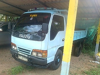 ขายรถ 6 ล้อดัมพ์ ISUZU NKR 88 แรงม้า คัสซี NKR55EX5S-7107129 ราคา 450000