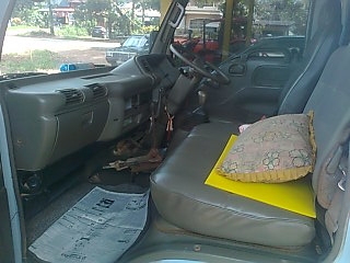 ขายรถ 6 ล้อดัมพ์ ISUZU NKR 88 แรงม้า คัสซี NKR55EX5S-7107129 ราคา 450000