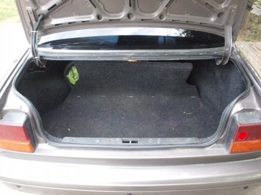 ขออนุญาตขายรถเก๋งวิ่งทางไกลซักคันครับ