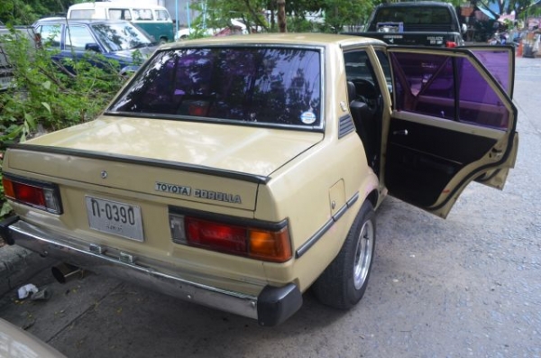 (ขายแล้วขอบคุณ พี่เสือและทีมงานtruck2handด้วยครับ)ขาย KE70.4ประตู ตากลมแท้ปี1980 (หรือแลกเสนอมาครับ)เครื่องแน่นๆ แอร์เย็นๆรถสวยมากทะเบียนเต็มเอกสารพร้อมโอน รูปเยอะ พร้อมรูปแนวทางแจ่มๆ