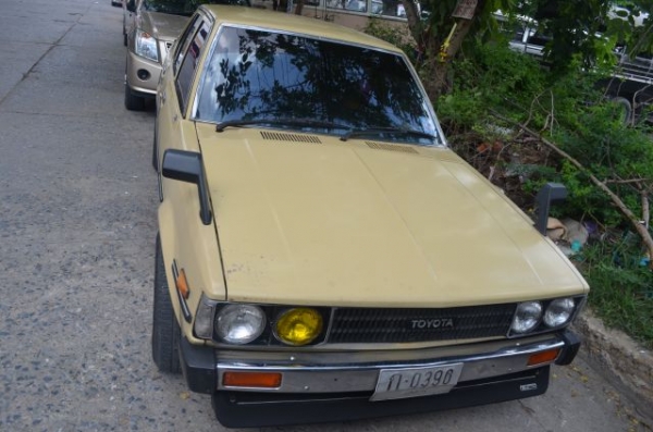 (ขายแล้วขอบคุณ พี่เสือและทีมงานtruck2handด้วยครับ)ขาย KE70.4ประตู ตากลมแท้ปี1980 (หรือแลกเสนอมาครับ)เครื่องแน่นๆ แอร์เย็นๆรถสวยมากทะเบียนเต็มเอกสารพร้อมโอน รูปเยอะ พร้อมรูปแนวทางแจ่มๆ