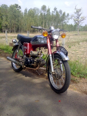 ขาย ยามาฮ่า yl เครื่องไนค์ เก๋าๆ สักคัน