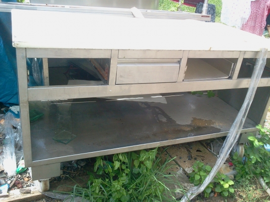 ขายโต๊ะสแตนเลส2ตัวราคาถูก12000บาท