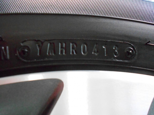 ขายล้อแม็ก New Civic Hybrid ขอบ 15 พร้อมยางป้ายแดงปี 13/เทิร์นได้-ใส่ฟรีค่ะ