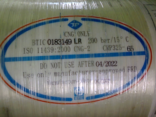 ถังแก๊ส NGV   สภาพสวยๆ  มีมาตรฐาน ไม่เหมือนแบบธรรมดาทั่วไป  พร้อมขายึดถังหนามากๆ ครับ