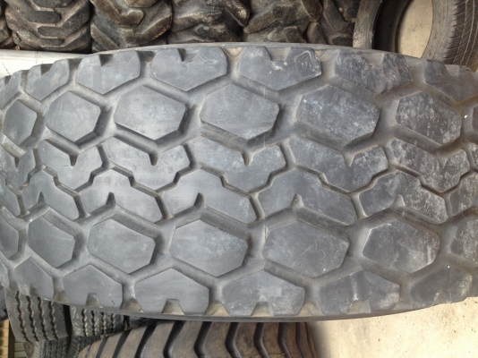 ยาง\% 20.5-25 หรือ 525/80r25 BRIDGESTONE ยาง\% 20.5-25 หรือ 525/80r25 BRIDGESTONE
