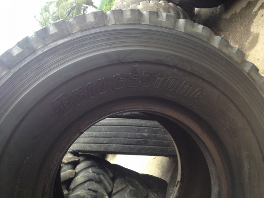 ยาง\% 20.5-25 หรือ 525/80r25 BRIDGESTONE ยาง\% 20.5-25 หรือ 525/80r25 BRIDGESTONE
