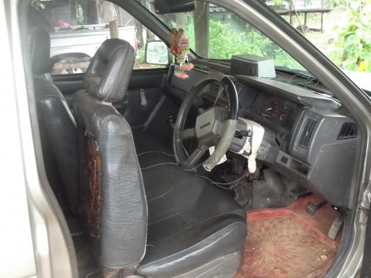 nissan ฝาแดง nissan ฝาแดง