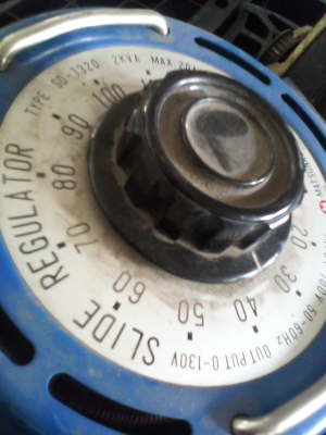 หม้อแปลงหม้อ 20 A. แรงดันไฟเข้า110 V.หมุนปรับแรงดันได้ จากญี่ปุ่นแท้(มี3 อัน) หม้อแปลงหม้อ 20 A. แรงดันไฟเข้า110 V.หมุนปรับแรงดันได้ จากญี่ปุ่นแท้(มี3 อัน)