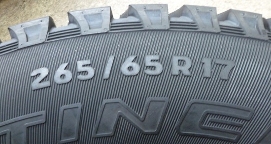 ยางใหม่ปี2013 ขนาด 265-65-17 AT ราคาพิเศษ ยางใหม่ปี2013 ขนาด 265-65-17 AT ราคาพิเศษ