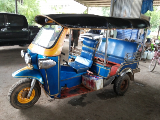 ตุ๊กๆสวยๆสภาพดีคับ ใช้งานได้เลย