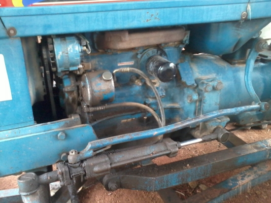 ขายฟอร์ด เครื่อง77 T1 รถบ้านๆ เจ้าของขายเอง สภาพดี ใช้งานปกติ มีอุปกรณ์ 2 อย่าง ขายไม่แพง