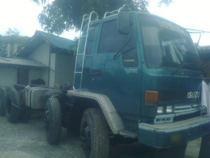 ขายหัวแชสซีรถบรรทุก 12 ล้อ ISUZU ROCKY 195 - 2 เพลา เครื่องเกียร์เดิม ยางดี ทะเบียนพร้อม