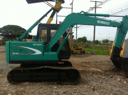 ขายรถแมคโครKOBELCO60สภาพพร้อมใช้ สนใจติดต่อบอย085-156-2314