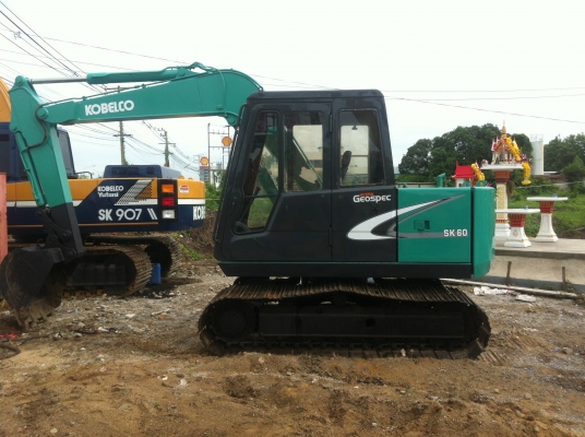 ขายรถแมคโครKOBELCO60สภาพพร้อมใช้ สนใจติดต่อบอย085-156-2314