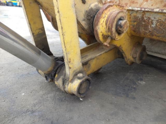 ขายด่วน..รถแบคโฮ CAT 308 B S/N 3YS02881 ผลิตปี 2000 รถสวย เก่าญี่ปุ่น มีใบอินวอยล์.