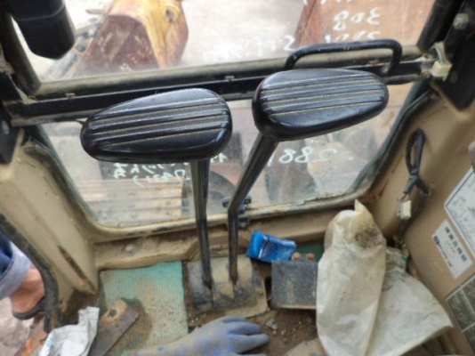 ขายด่วน..รถแบคโฮ CAT 308 B S/N 3YS02881 ผลิตปี 2000 รถสวย เก่าญี่ปุ่น มีใบอินวอยล์.