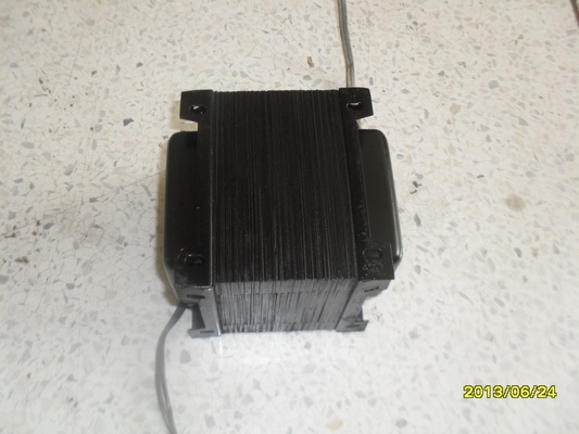 ขายหม้อแปลงไฟฟ้า 220v 5OHz เป็น 110 v 50Hz  ขนาด 5 AMP