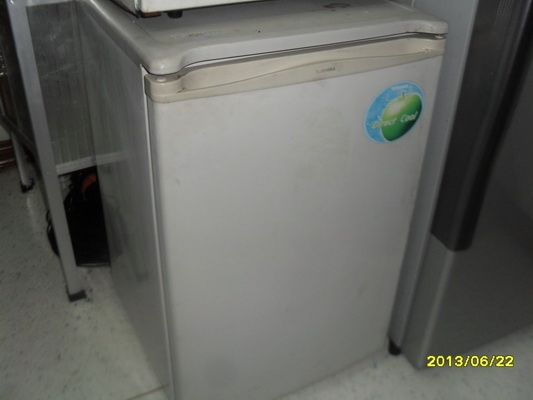 ตู้เย็นเล็ก กินไฟน้อย TOSHIBA