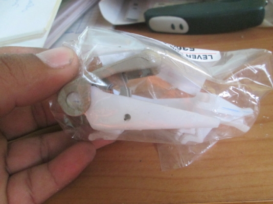 ขาย ขาดึงพร้อมแผ่นดึงเปิดฝากระโปรงหน้า TOYOTA VIGO champ