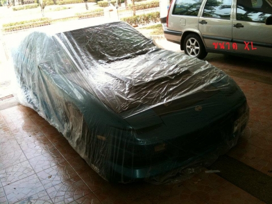 จำหน่าย ผ้าคลุมรถ แบบใส กันน้ำ กันฝุ่น ทำจากพลาสติกแบบหนาเป็นผ้ามัน