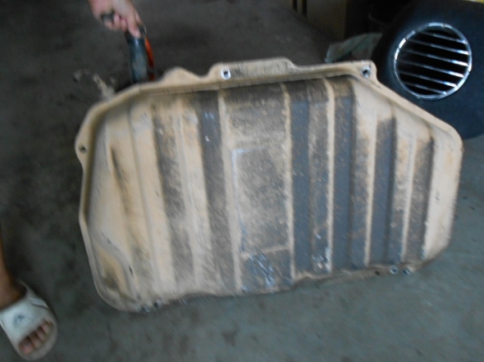 ถังน้ำมัน รถ นิสสันซันนี่