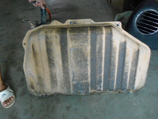 ถังน้ำมัน รถ นิสสันซันนี่