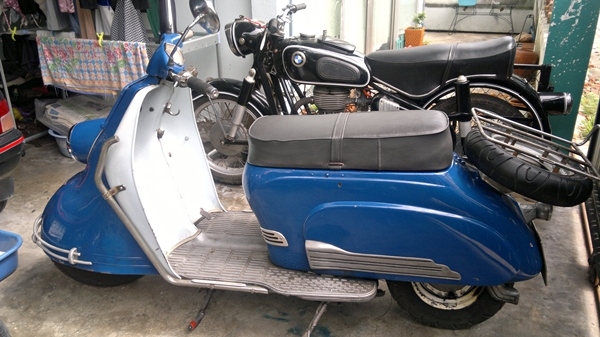 รถเยอรมันสมัยสงครามโลกยี่ห้อ heinkel tourist 103a1-175cc 4จังหวะ ทะเบียนแท้เลข959รถสวยเครื่องดี