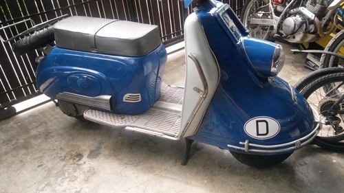 รถเยอรมันสมัยสงครามโลกยี่ห้อ heinkel tourist 103a1-175cc 4จังหวะ ทะเบียนแท้เลข959รถสวยเครื่องดี