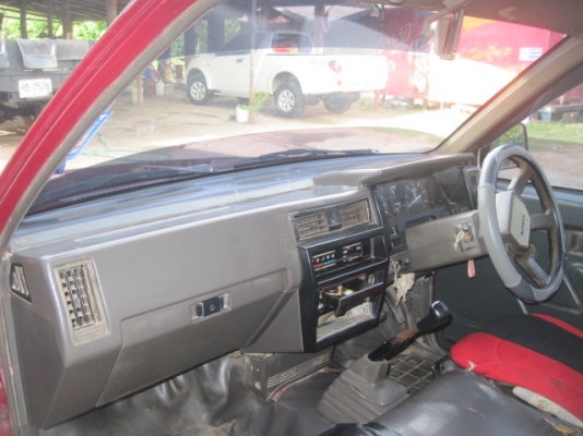 ขาย NISSAN Big M ฝาแดง 90 แรง ขาย NISSAN Big M ฝาแดง 90 แรง