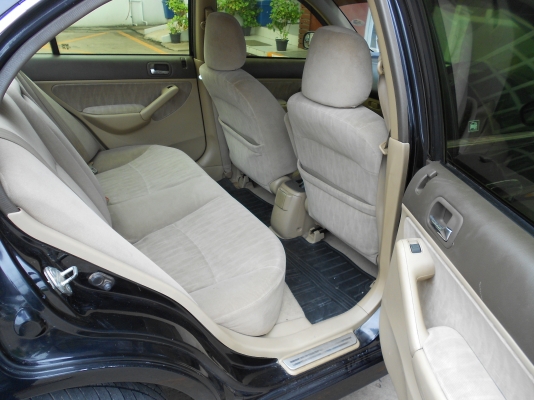 ขายรถสวยพร้อมใช้งาน เล่มทะเบียนพร้อม สวยสุดในรุ่นครับ ปี03 เกียร์ออโต้  ฟรีดาวน์