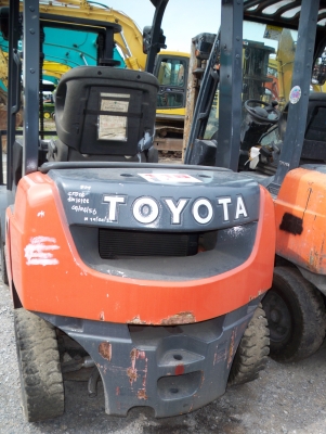 forklift toyota