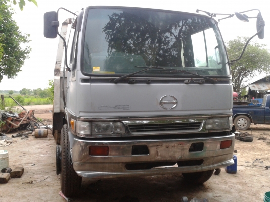 ขายสิบล้อบรรทุกรถเกี่ยวข้าว