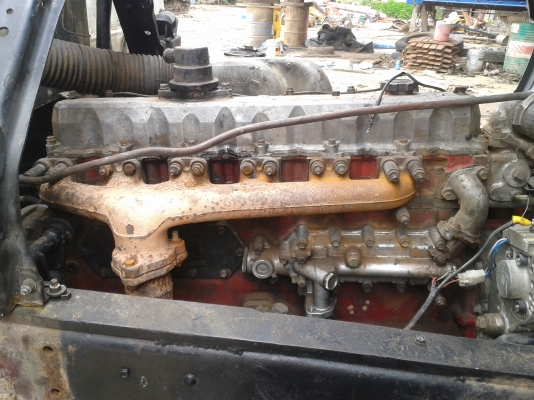 ขายสิบล้อบรรทุกรถเกี่ยวข้าว