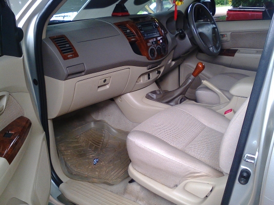 TOYOTA VIGO 3.0E PRERUNER ปี51 เกียร์ธรรมดา เดิมบาง ภายในสะอาดสวย ห้องเครื่องเดิม คานหน้าเดิม