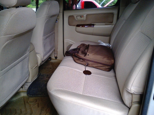 TOYOTA VIGO 3.0E PRERUNER ปี51 เกียร์ธรรมดา เดิมบาง ภายในสะอาดสวย ห้องเครื่องเดิม คานหน้าเดิม