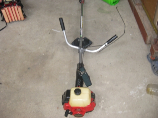 เครื่องตัดหญ้า เครื่องตัดหญ้า