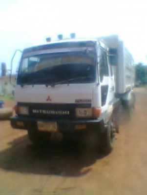 ขายรถบรรทุกสิบล้อดั๊มพ์ Mitsubishi MA เครื่องเดิม 10 เกียร์ ด.โคราช ยาง 70\%