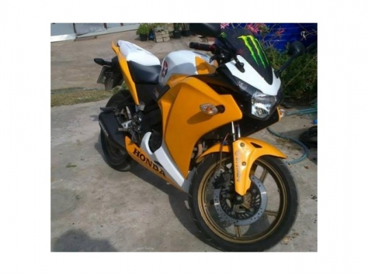 ขายอกแต่งcbr150i ราคา1400บาท
